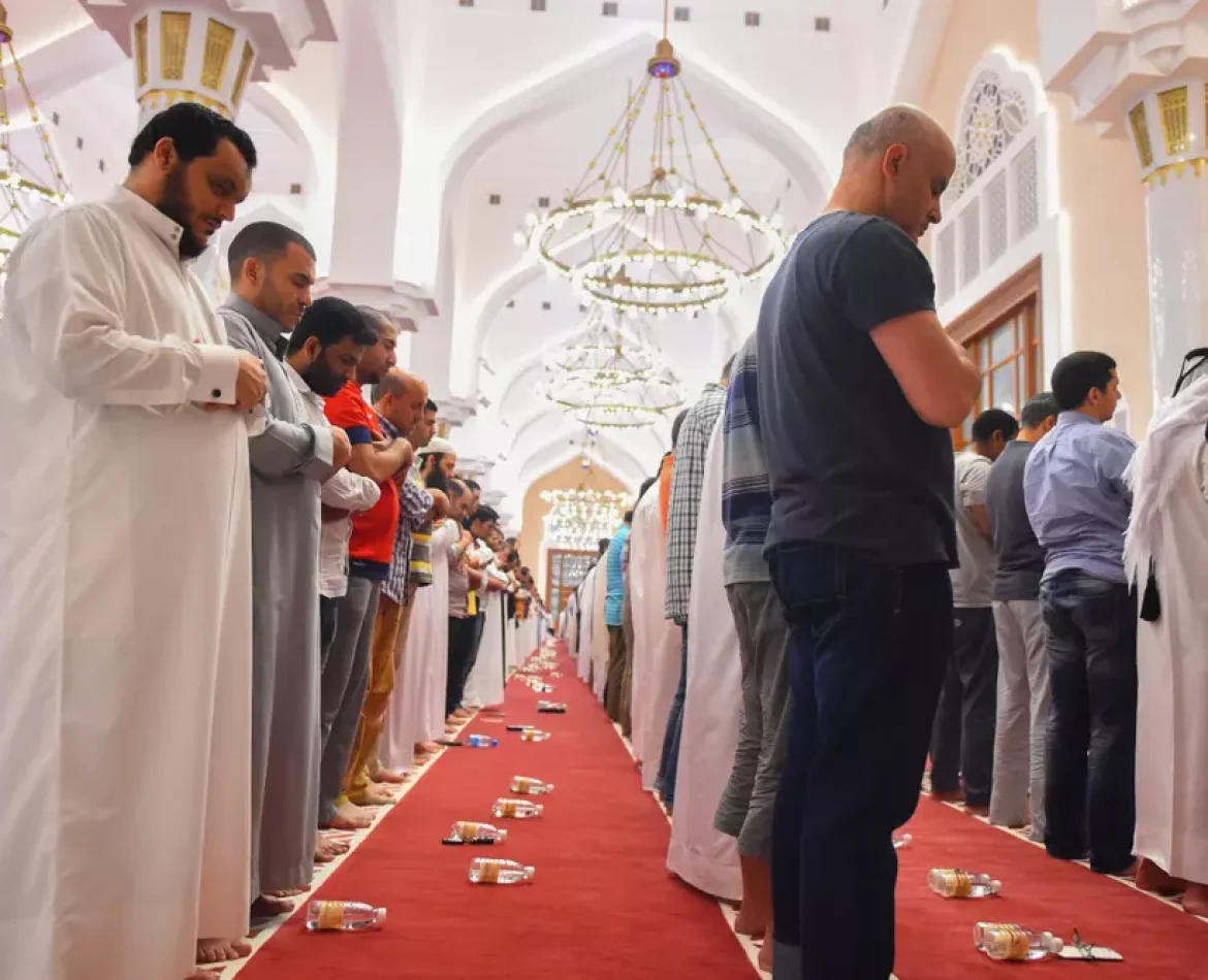 How to Pray Taraweeh in Ramadan? Step-by-Step Guide (2026)
